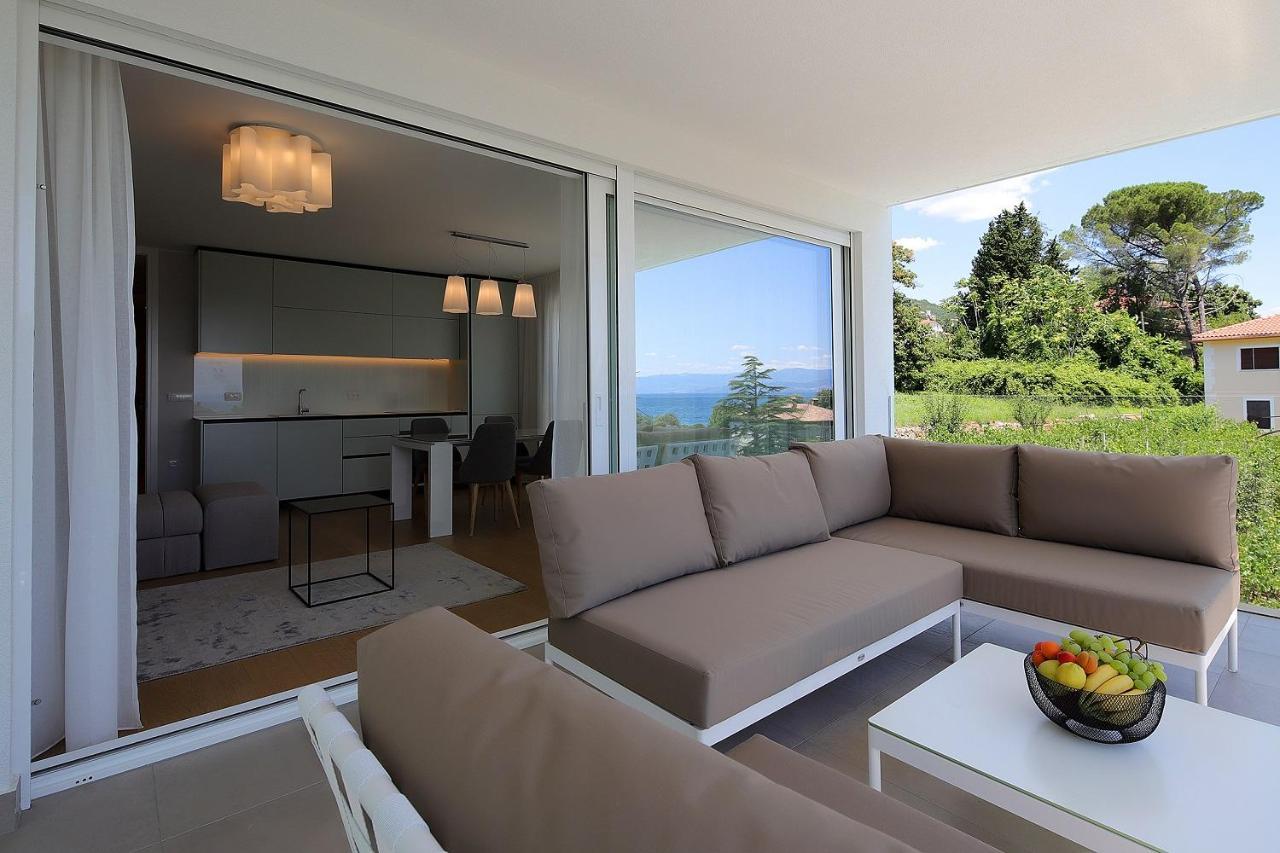 New Apartment With Swimming Pool Near The Beach Ičići Exterior foto