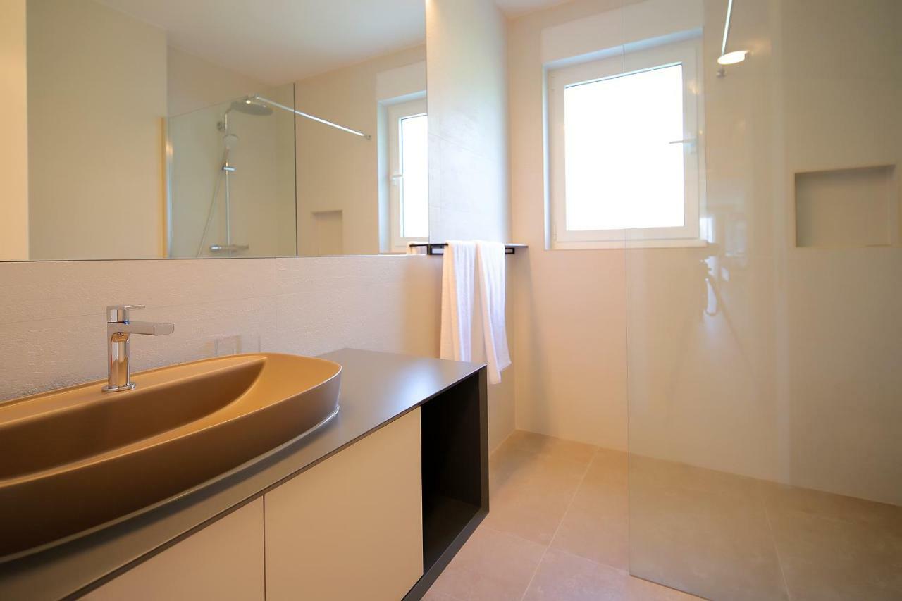 New Apartment With Swimming Pool Near The Beach Ičići Exterior foto